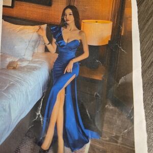 One Shoulder Royal Blue Dress